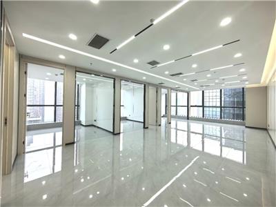 浑南地铁口新房首租 4+1格局配办公家具