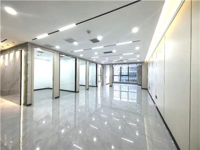 浑南世纪大厦 180平 新房首租，配家具