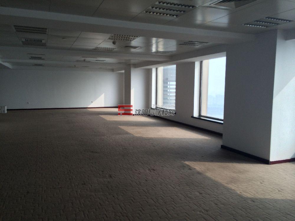 沈阳万鑫国际大厦写字楼出租房源,630平,