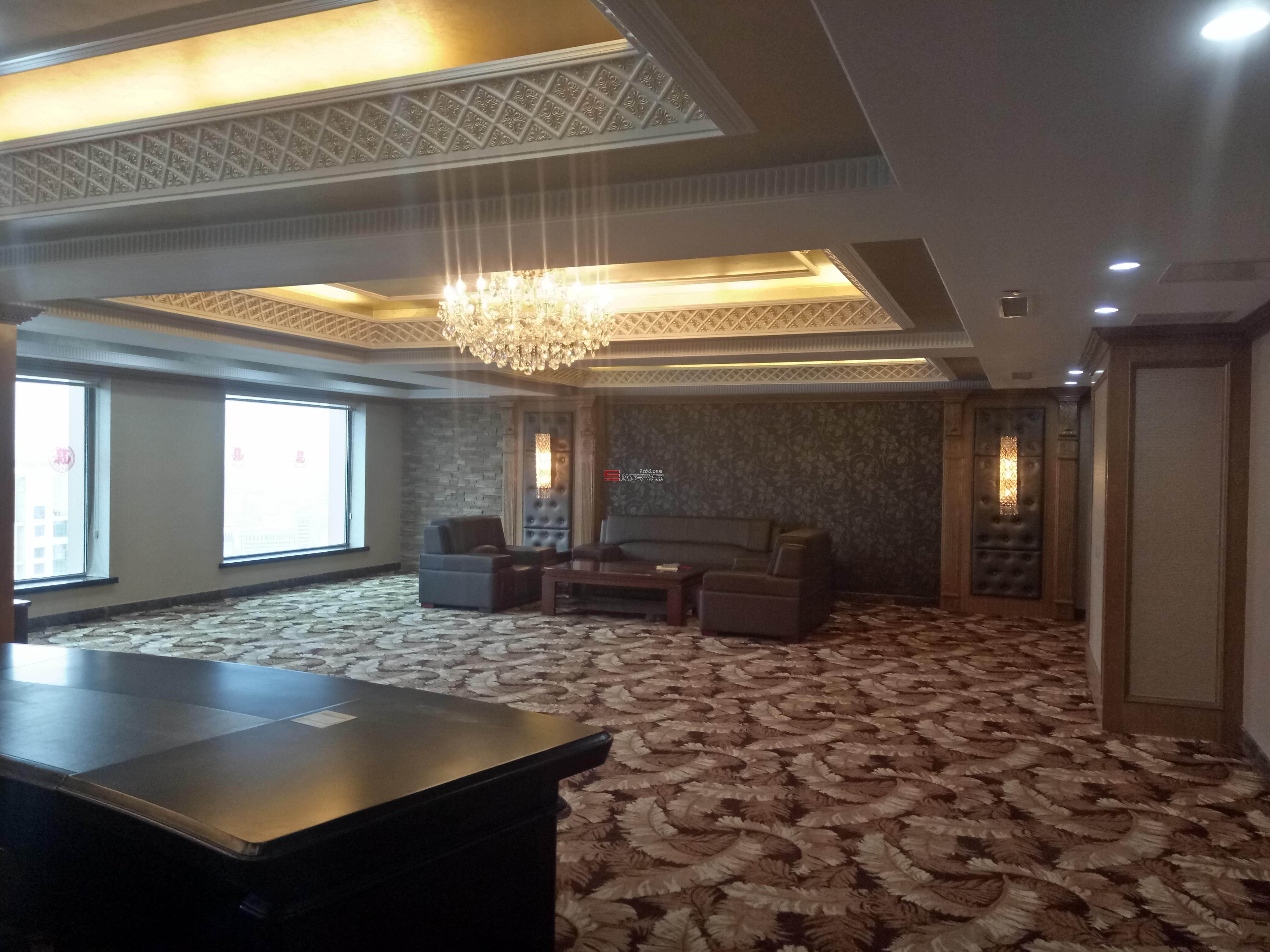 沈阳万鑫国际大厦写字间出租(150平米)